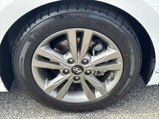 Hyundai ELANTRA 2018 SEL 4dr Sedan (US)