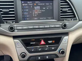 Hyundai ELANTRA 2018 SEL 4dr Sedan (US)