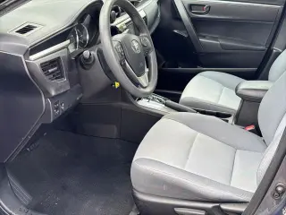 Toyota Corolla 2016 L 4dr Sedan 6M