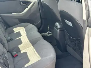 Hyundai ELANTRA 2015 SE 4dr Sedan 6M