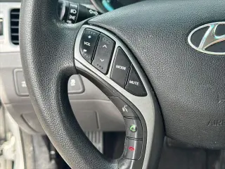 Hyundai ELANTRA 2015 SE 4dr Sedan 6M