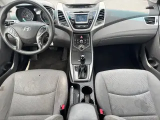 Hyundai ELANTRA 2015 SE 4dr Sedan 6M