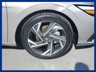 Hyundai ELANTRA 2025 SEL Sport 4dr Sedan