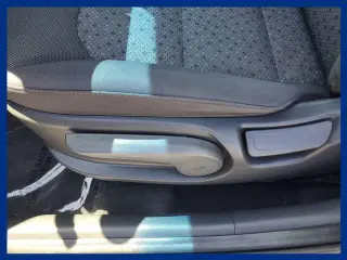 Hyundai IONIQ Hybrid 2017 Blue 4dr Hatchback