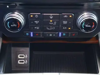 Ford F-150 2018 4x4 King Ranch 4dr SuperCrew 5.5 ft. SB