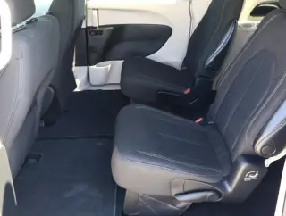 Chrysler Voyager 2022 LX 4dr Mini-Van
