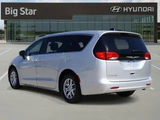 Chrysler Voyager 2022 LX 4dr Mini-Van