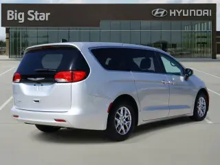 Chrysler Voyager 2022 LX 4dr Mini-Van