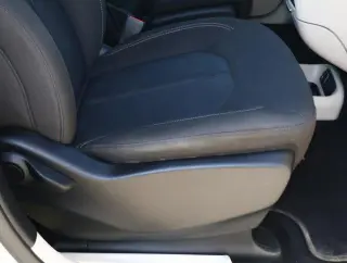 Chrysler Voyager 2022 LX 4dr Mini-Van