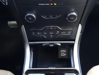 Ford Edge 2019 SEL 4dr Crossover