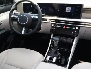 Hyundai TUCSON 2026 SEL Premium 4dr SUV