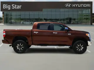 Toyota Tundra 2014 4x4 Platinum 4dr CrewMax Cab Pickup SB (5.7L V8 FFV)