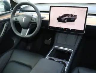 Tesla Model Y 2023 AWD Long Range 4dr Crossover