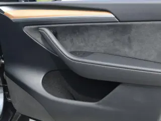 Tesla Model Y 2023 AWD Long Range 4dr Crossover