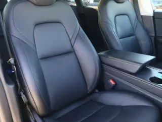 Tesla Model Y 2023 AWD Performance 4dr Crossover