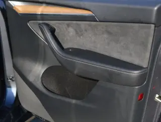 Tesla Model Y 2023 AWD Performance 4dr Crossover