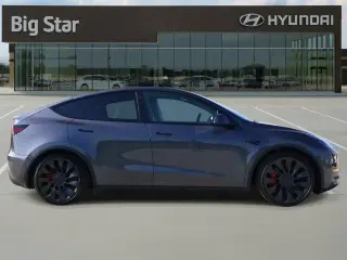 Tesla Model Y 2023 AWD Performance 4dr Crossover