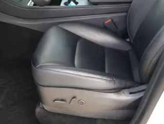 Tesla Model Y 2022 AWD Performance 4dr Crossover