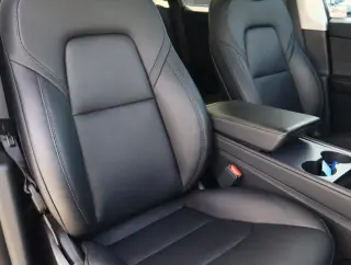 Tesla Model Y 2022 AWD Performance 4dr Crossover