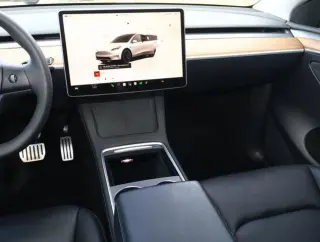 Tesla Model Y 2022 AWD Performance 4dr Crossover