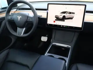 Tesla Model Y 2022 AWD Performance 4dr Crossover