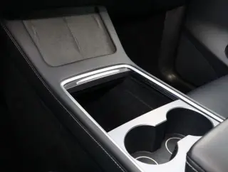 Tesla Model Y 2022 AWD Performance 4dr Crossover