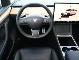 Tesla Model Y 2022 AWD Performance 4dr Crossover