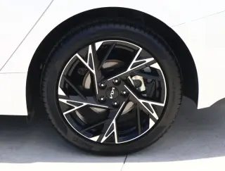 Kia K5 2025 GT-Line 4dr Sedan