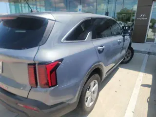 Kia Sorento 2022 LX 4dr SUV