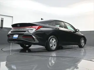 Hyundai ELANTRA 2026 SE 4dr Sedan