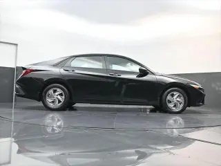 Hyundai ELANTRA 2026 SE 4dr Sedan