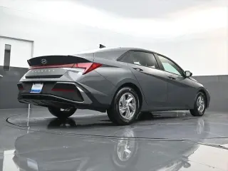Hyundai ELANTRA 2026 SE 4dr Sedan
