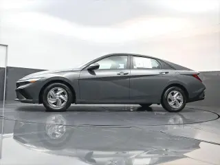 Hyundai ELANTRA 2026 SE 4dr Sedan