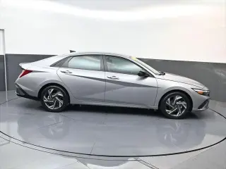 Hyundai ELANTRA Hybrid 2025 SEL Sport 4dr Sedan