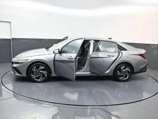 Hyundai ELANTRA Hybrid 2025 SEL Sport 4dr Sedan
