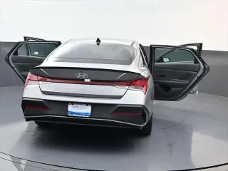 Hyundai ELANTRA Hybrid 2025 SEL Sport 4dr Sedan