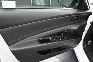 Hyundai ELANTRA Hybrid 2025 SEL Sport 4dr Sedan