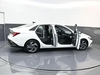Hyundai ELANTRA Hybrid 2025 SEL Sport 4dr Sedan