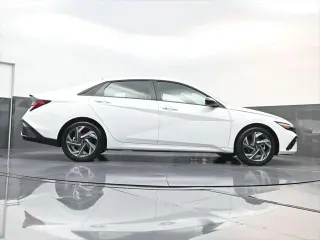 Hyundai ELANTRA Hybrid 2025 SEL Sport 4dr Sedan