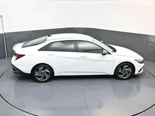Hyundai ELANTRA Hybrid 2025 SEL Sport 4dr Sedan