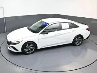 Hyundai ELANTRA Hybrid 2025 SEL Sport 4dr Sedan