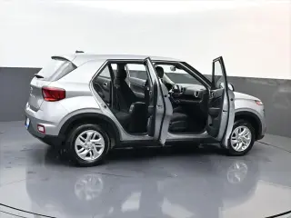Hyundai VENUE 2026 SE 4dr Crossover