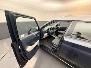 Hyundai VENUE 2024 Limited 4dr Crossover