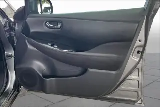 Nissan LEAF 2016 SV 4dr Hatchback