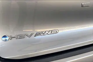 Toyota Crown 2024 AWD Limited 4dr Sedan