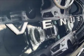 Hyundai VENUE 2025 Limited 4dr Crossover