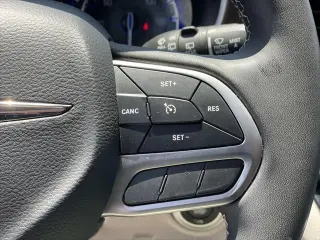 Chrysler Voyager 2023 LX 4dr Mini-Van