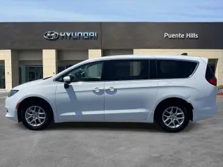 Chrysler Voyager 2023 LX 4dr Mini-Van