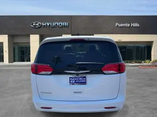 Chrysler Voyager 2023 LX 4dr Mini-Van