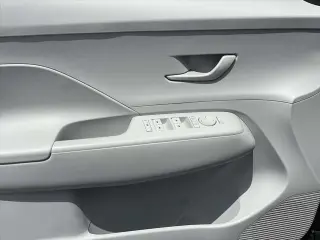Hyundai KONA 2025 SE 4dr Crossover